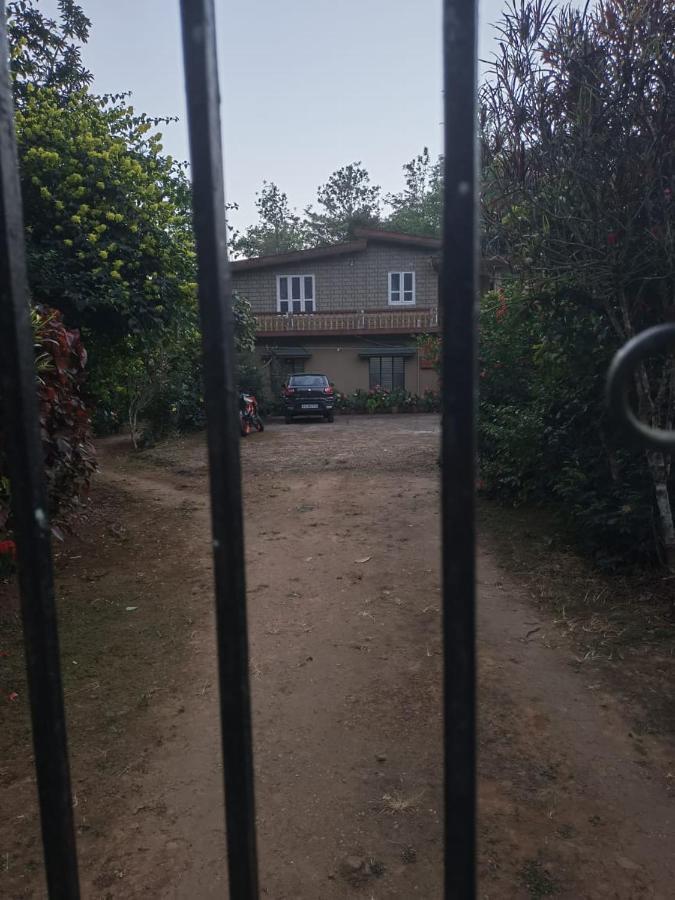 Ferienwohnung Hill Side Estate Madikeri Exterior foto